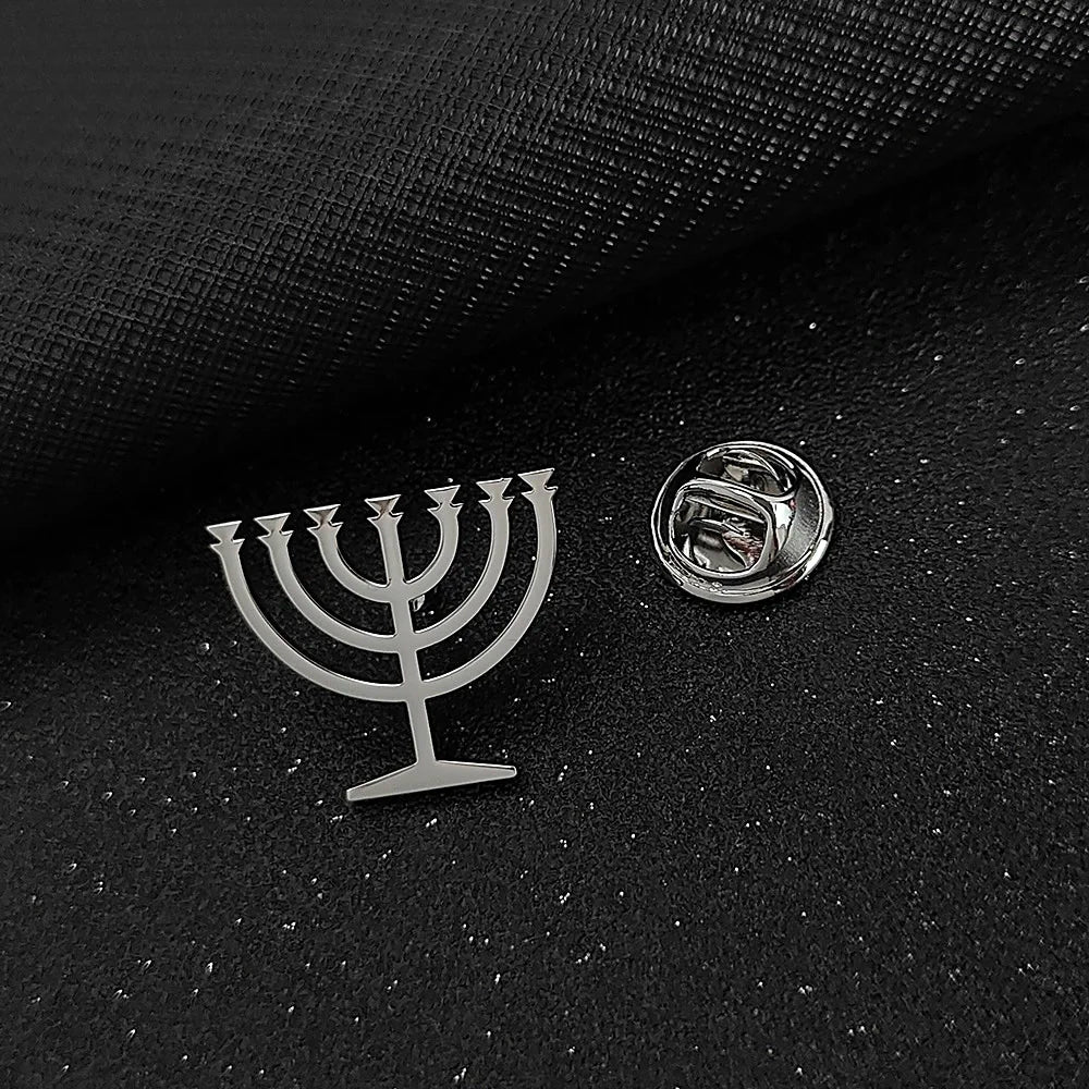 Pin de Lapela Luks Masculino Menorá Judaica em Aço Inoxidável - Acessório de Terno, Decoração, Presente de Casamento