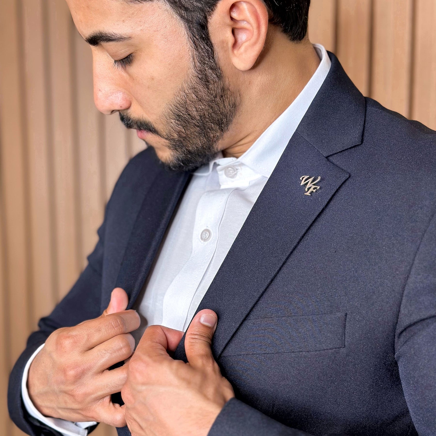 Lapela Noivo Pin com Iniciais para Casamento
