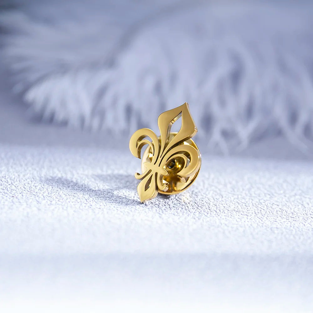Pin de Lapela Flor Lirio